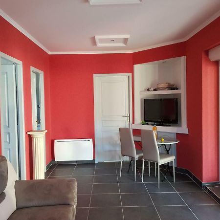 Апартаменты 19 Rue Du Cadran Монморийон Экстерьер фото